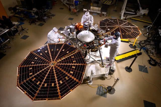 Staff debugging the Insight