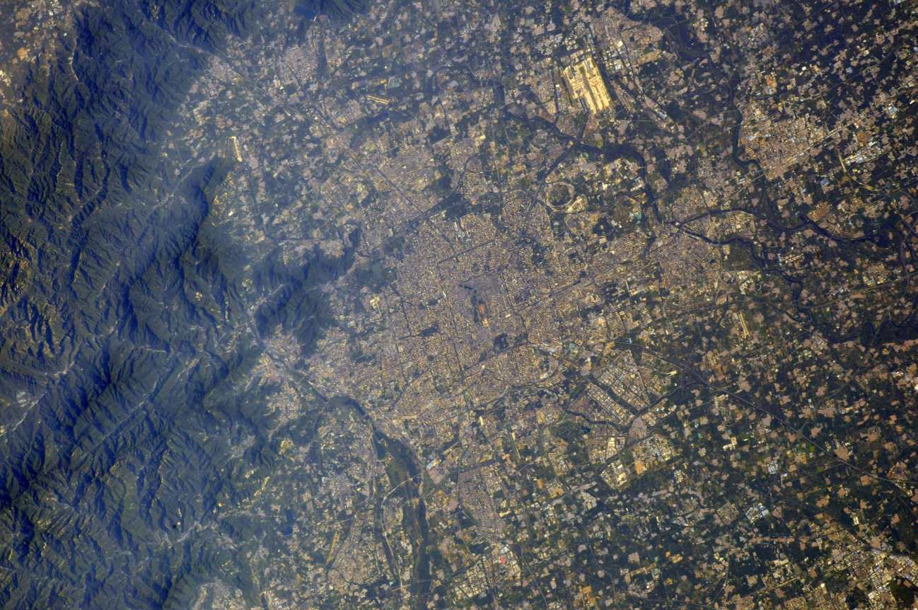 Pictures form space by Samantha Cristoforetti