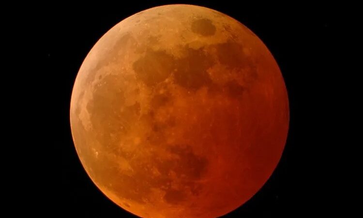 Blood moon by NASA